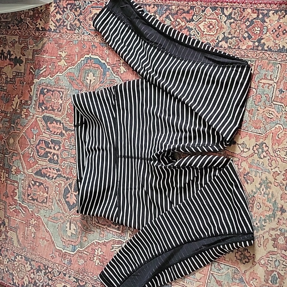 Lululemon Striped Wunder Under Mesh Pant size 6